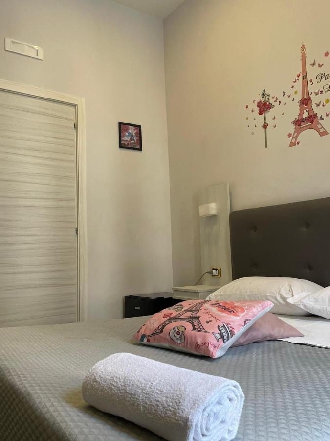 Hotel Poerio Napoli Bagian luar foto