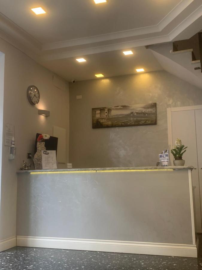 Hotel Poerio Napoli Bagian luar foto
