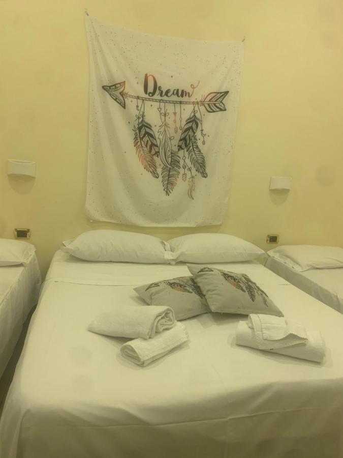 Hotel Poerio Napoli Bagian luar foto