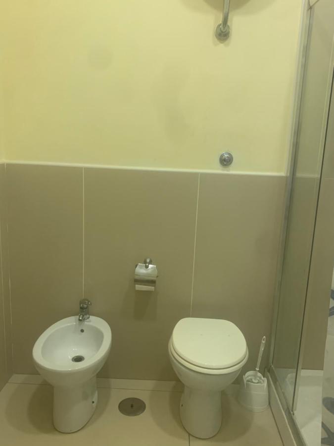 Hotel Poerio Napoli Bagian luar foto