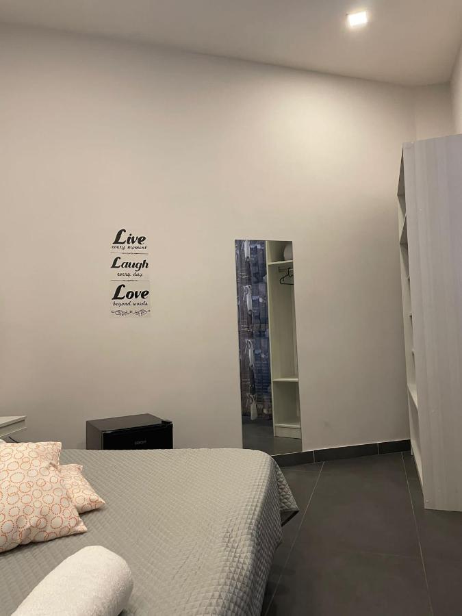 Hotel Poerio Napoli Bagian luar foto