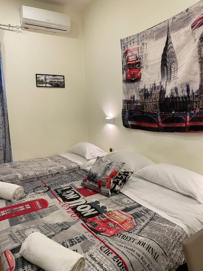 Hotel Poerio Napoli Bagian luar foto