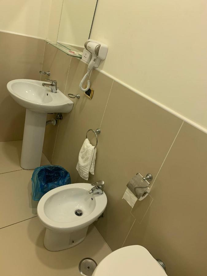 Hotel Poerio Napoli Bagian luar foto