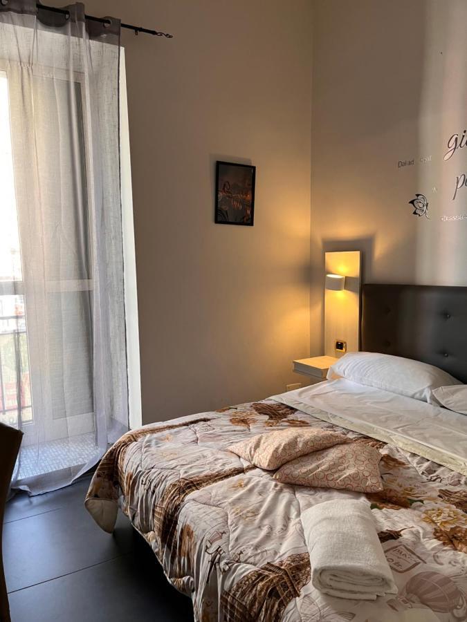 Hotel Poerio Napoli Bagian luar foto