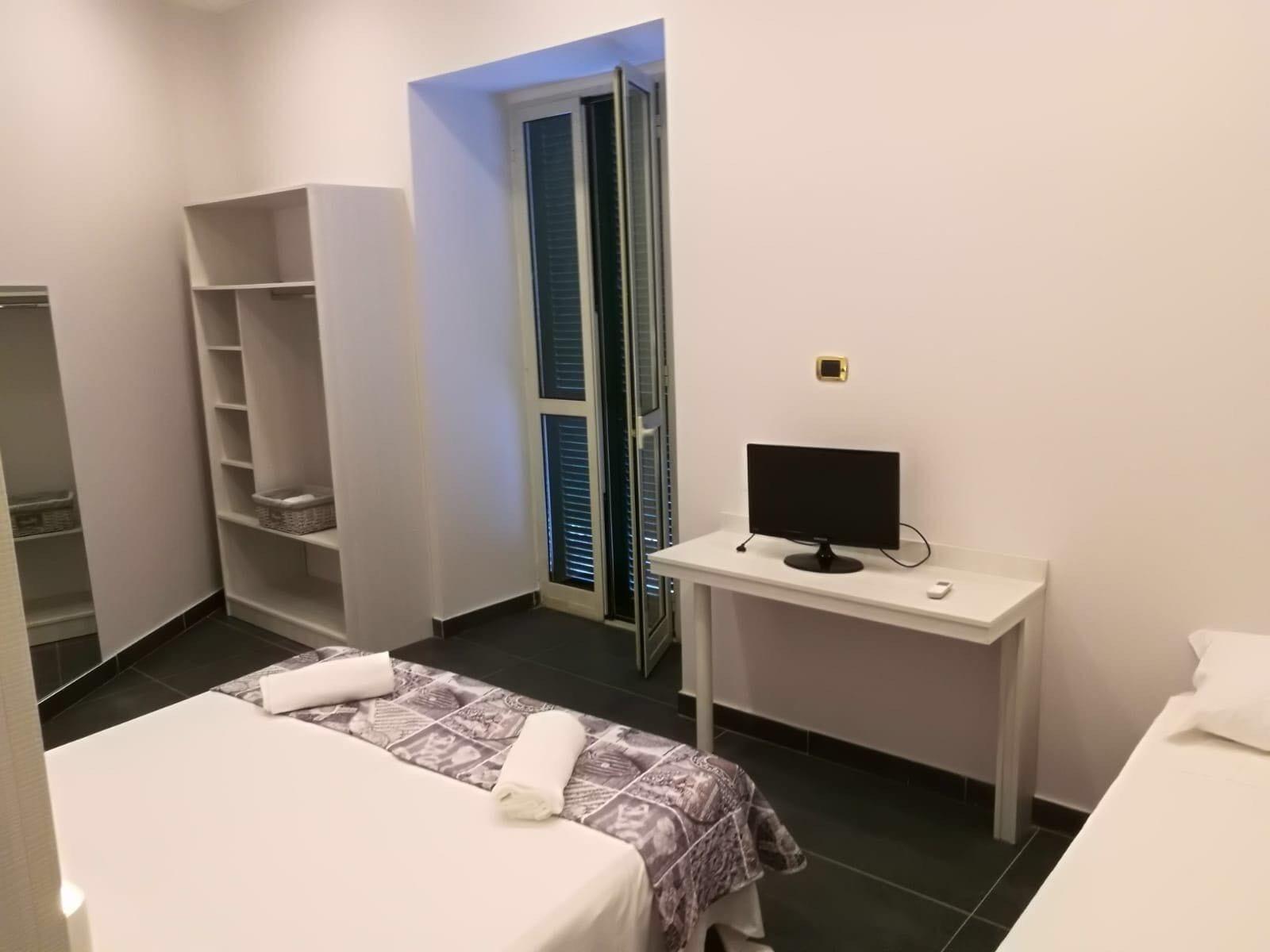 Hotel Poerio Napoli Bagian luar foto